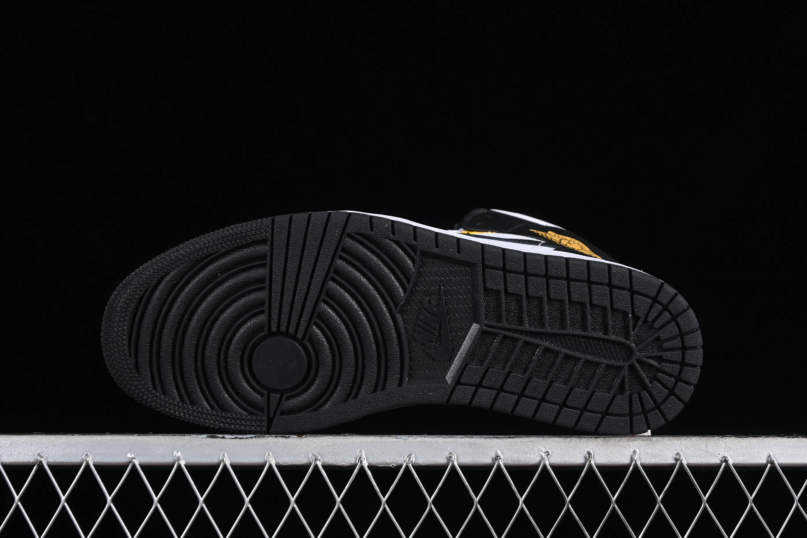 All categories Air Jordan Jordan series basketball shoes Air Jordan 1 Mid Air Jordan 1 Mid AJ1 Joe 1 white black yellow Chinese culture and leisure sneakers DQ8426-701